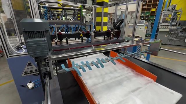 Öz-mak Plastik Makina Co. LTD. ÖZM 1100 BLSD P260630328