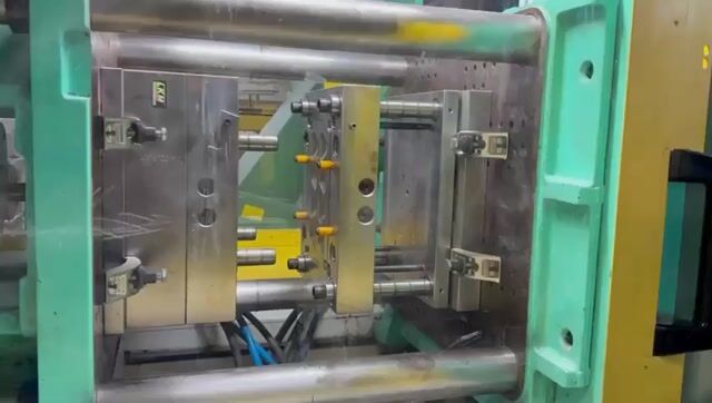 ARBURG ALLROUNDER 520 H 1500-400 P260312054