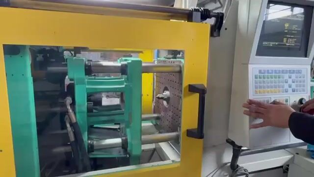 ARBURG ALLROUNDER 520 H 1500-400 P260312054